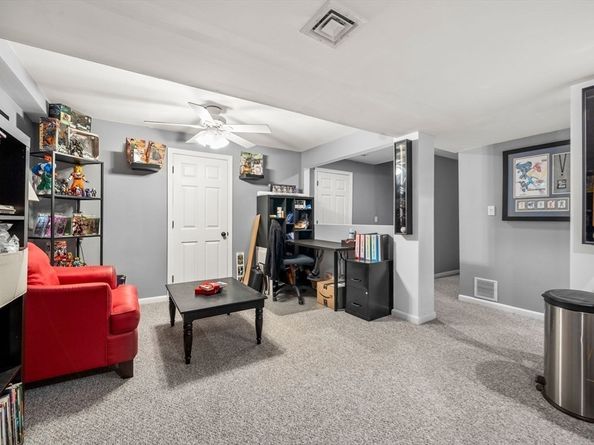 15 Bagnell Dr 15, Pembroke MA 02359