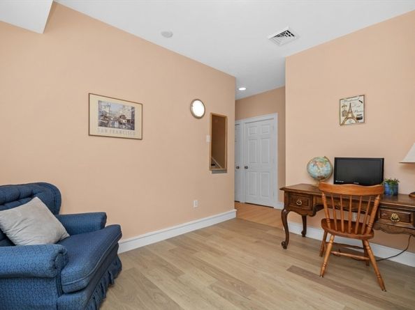 62 Clifford St A, Boston MA 02119