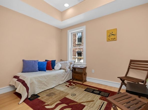 62 Clifford St A, Boston MA 02119