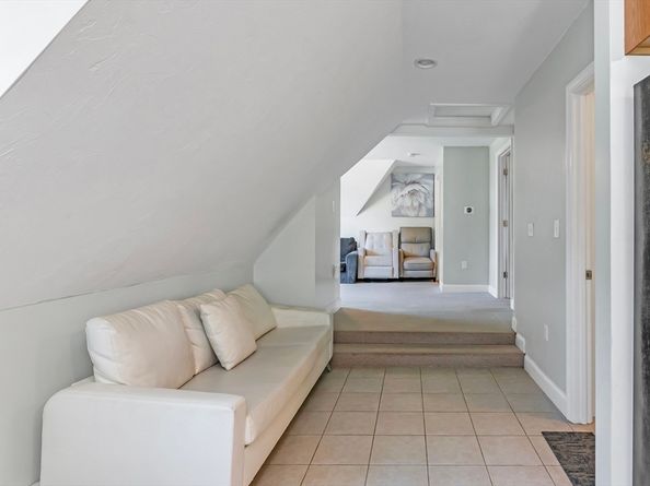 44 Grove St, Milford MA 01757