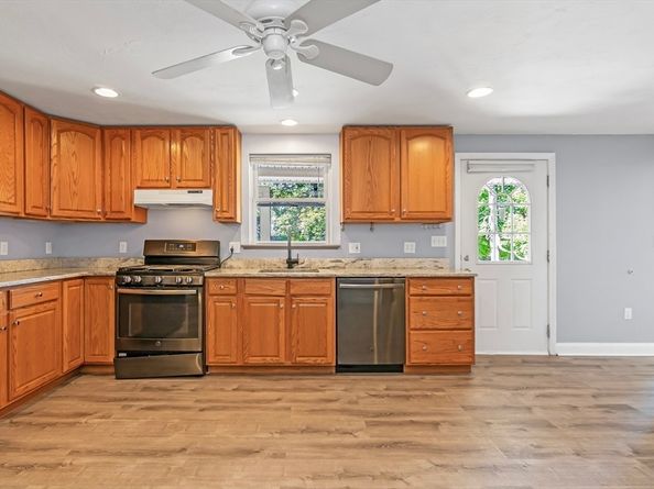 44 Grove St, Milford MA 01757