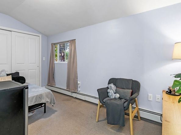 44 Grove St, Milford MA 01757