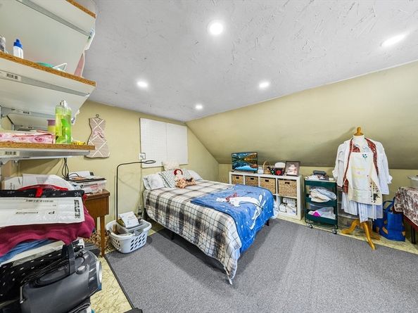 68 Wareham St, Middleboro MA 02346