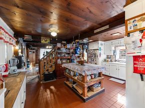 68 Wareham St, Middleboro MA 02346