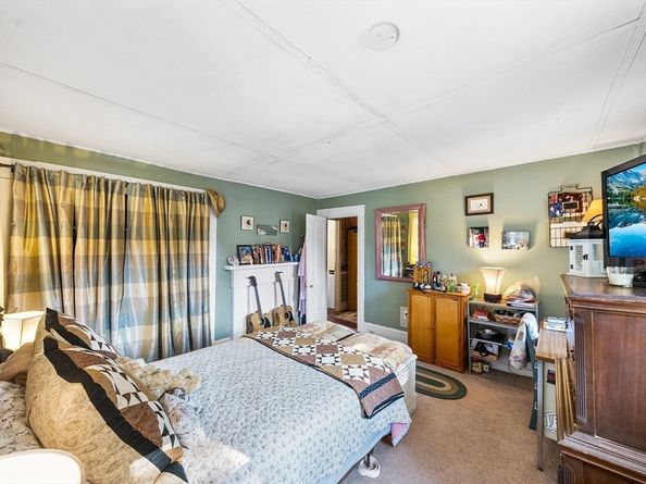 68 Wareham St, Middleboro MA 02346