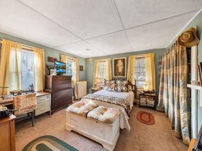 68 Wareham St, Middleboro MA 02346