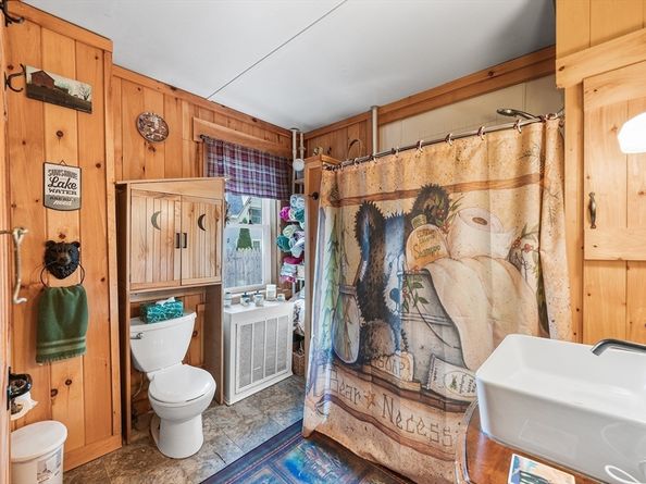 68 Wareham St, Middleboro MA 02346