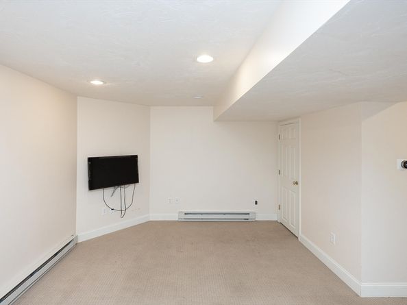 9 Heidi Ln, Grafton MA 01519