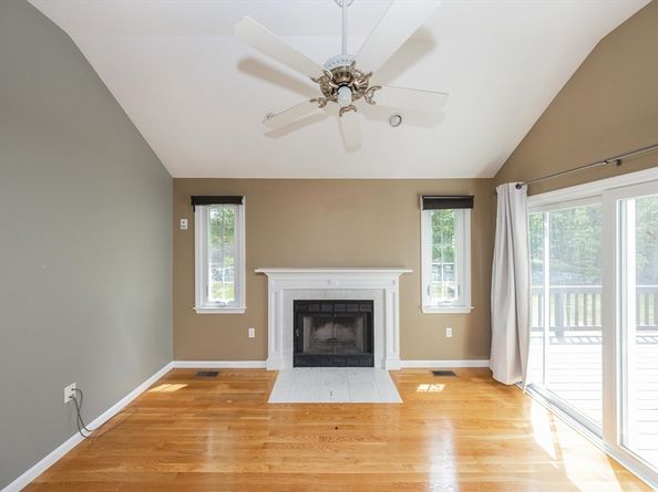 9 Heidi Ln, Grafton MA 01519