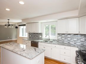 9 Heidi Ln, Grafton MA 01519