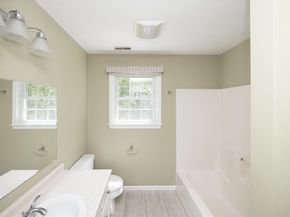 9 Heidi Ln, Grafton MA 01519