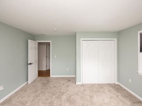 9 Heidi Ln, Grafton MA 01519