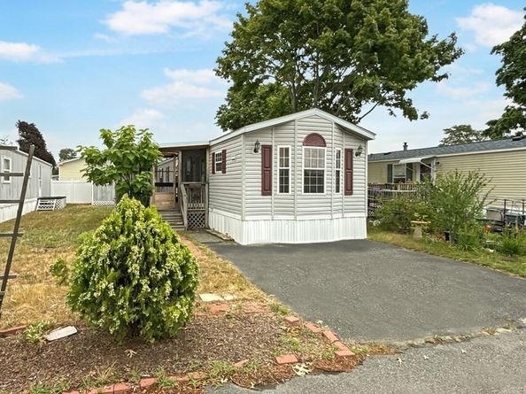 4 Francis Street, Wareham MA 02538