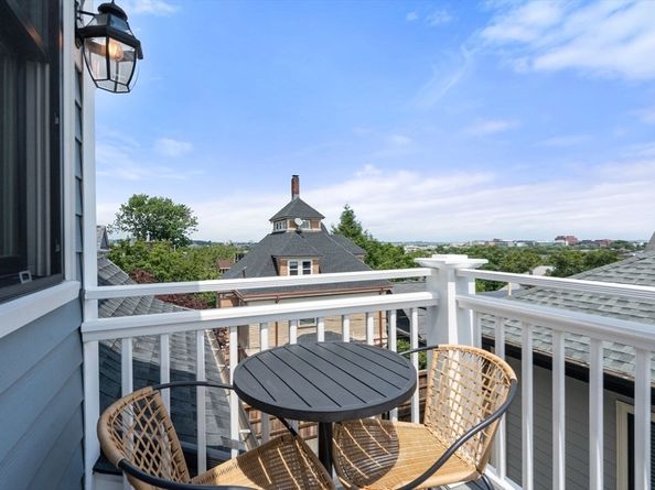 67 Sawyer Ave 3, Boston MA 02125