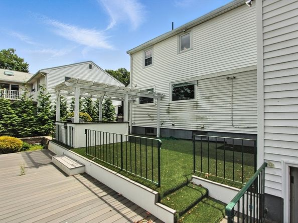 106 Home Park Rd, Braintree MA 02184