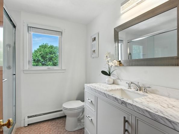 106 Home Park Rd, Braintree MA 02184