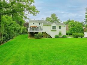 24 Enfield Dr, Andover MA 01810