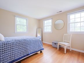 24 Enfield Dr, Andover MA 01810