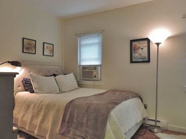 1-4 Schrepel Pl, Boston MA 02127