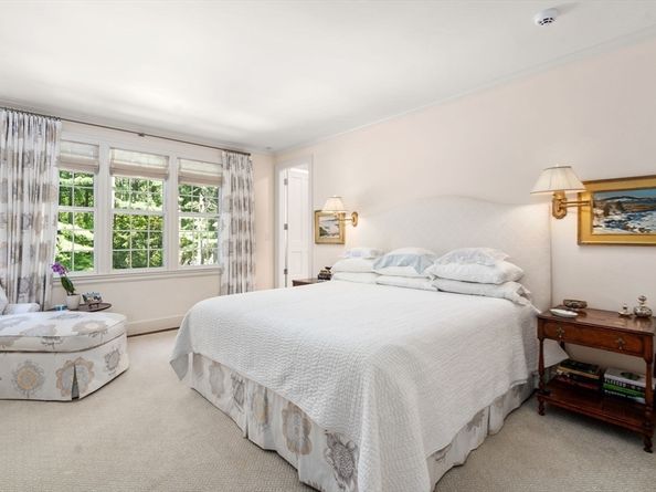 4 Claybrook Rd, Dover MA 02030