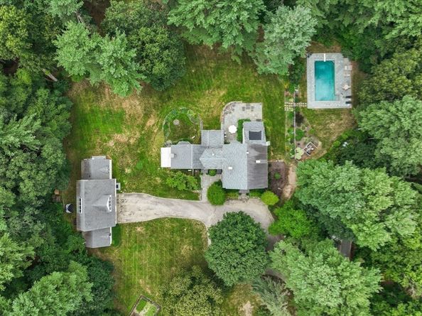 4 Claybrook Rd, Dover MA 02030