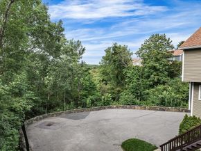 16 Admirals Ln 16, Salem MA 01970