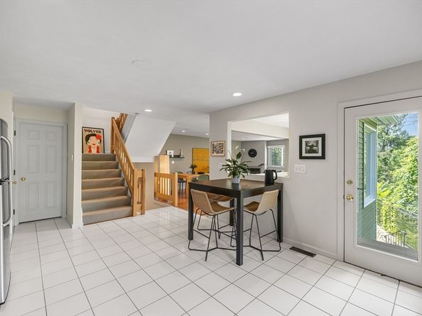 16 Admirals Ln 16, Salem MA 01970