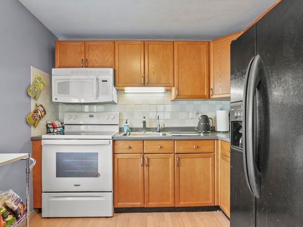 10-16 Stephen Street 1, Lynn MA 01902