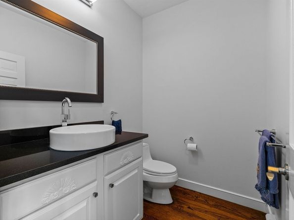 18 Old Colony Dr, Dover MA 02030