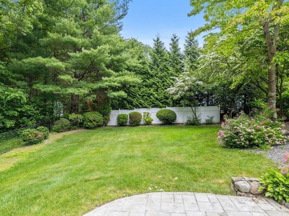 18 Old Colony Dr, Dover MA 02030