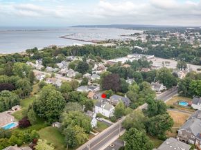 211 Court St, Plymouth MA 02360