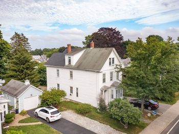211 Court St