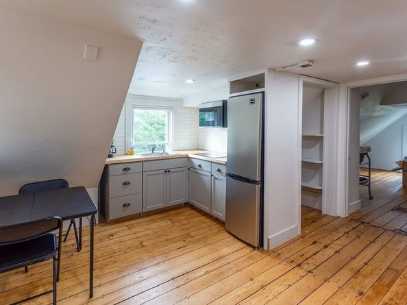 211 Court St, Plymouth MA 02360