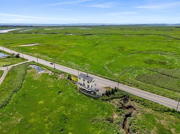 65 Plum Island Tpke, Newbury MA 01951