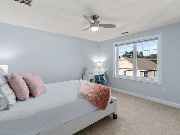 3 Monument Pl, Acton MA 01720