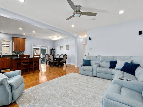 3 Monument Pl, Acton MA 01720