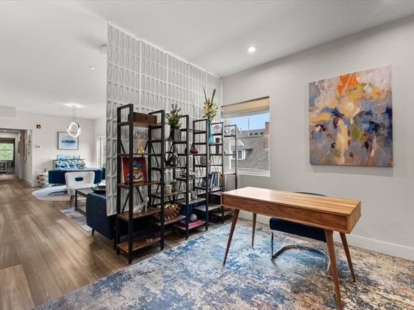 429 Cherry St 11, Newton MA 02465