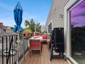 429 Cherry St 11, Newton MA 02465