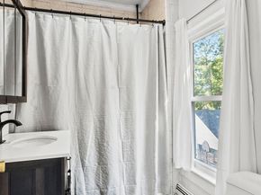 166 Grafton St, Brockton MA 02301