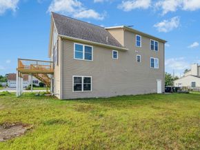 2 Brianna Dr, Webster MA 01570