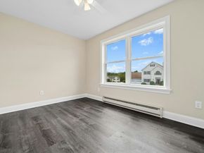 2 Brianna Dr, Webster MA 01570