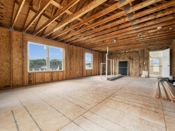 2 Brianna Dr, Webster MA 01570