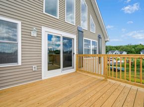 2 Brianna Dr, Webster MA 01570