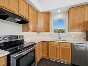 2 Brianna Dr, Webster MA 01570