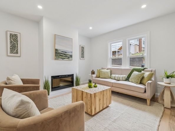 34 Larch 34, Boston MA 02135