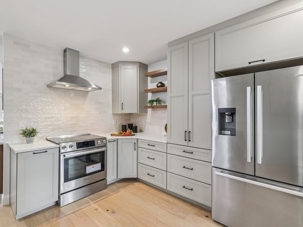 34 Larch 34, Boston MA 02135