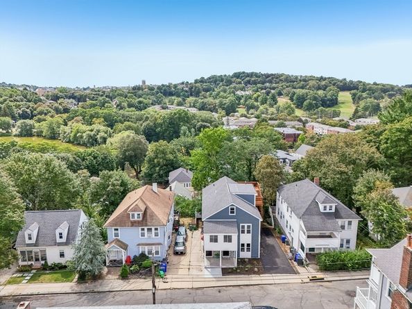 34 Larch 34, Boston MA 02135