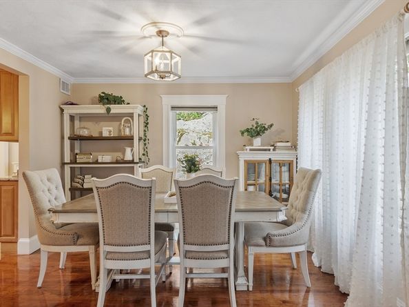 27 Park Street, Saugus MA 01906