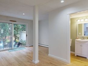 12 Merlin Ct 12, Worcester MA 01602