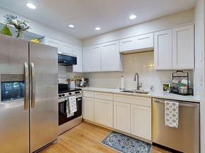 12 Merlin Ct 12, Worcester MA 01602